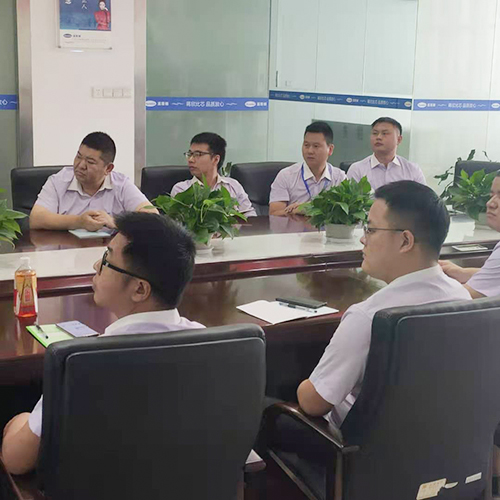 漢斯頓集團(tuán)召開商用凈水器工程產(chǎn)品培訓(xùn)會議