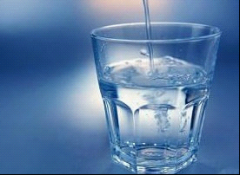  凈水器會(huì)過濾水中的健康物質(zhì)嗎？